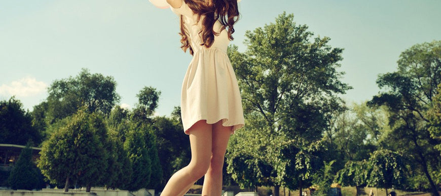 Balloons and a yellow summer dress